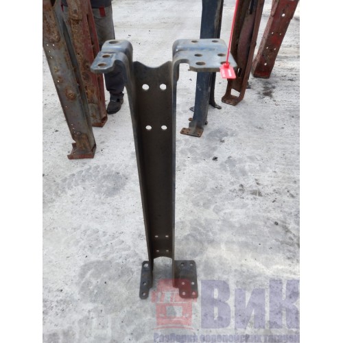 Траверса Iveco stralis передняя (537)-1