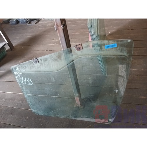 Стекло двери (основное) MAN TGA RH (804)-2