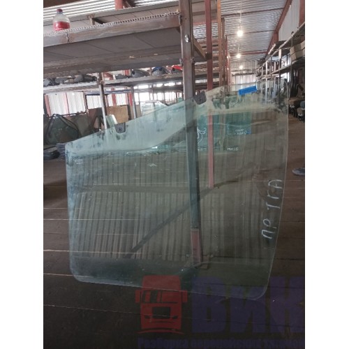 Стекло двери (основное) MAN TGA RH (806)