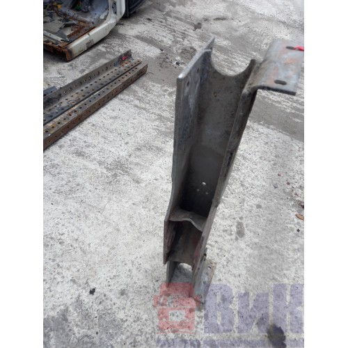 Траверса Renault (кронштейн буксировочного пальца) задняя (516)-4