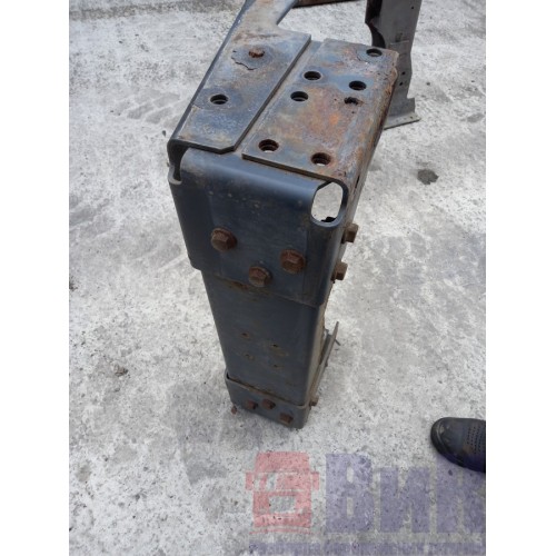 Траверса Renault Magnum Mack задняя (517)-2