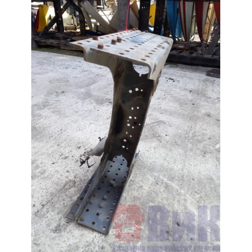 Траверса Volvo под седлом (902)-1