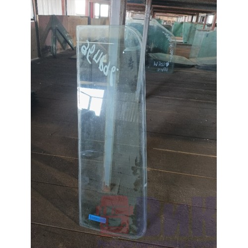 Стекло двери (форточка) DAF 105/95 RH (840)