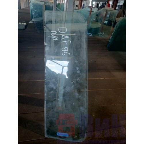 Стекло двери (форточка) DAF 105/95 RH (833)