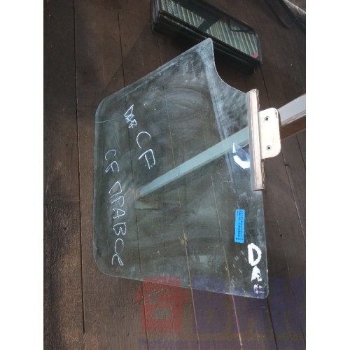 Стекло двери (основное) DAF CF85 RH (848)-1