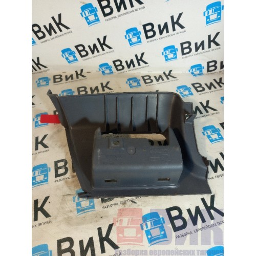 Крышка центральной консоли Scania P340 215449 (179)-1