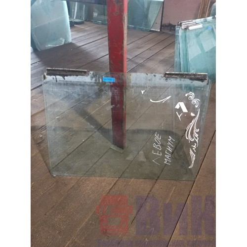 Стекло двери (основное) Renault Magnum LH (888)