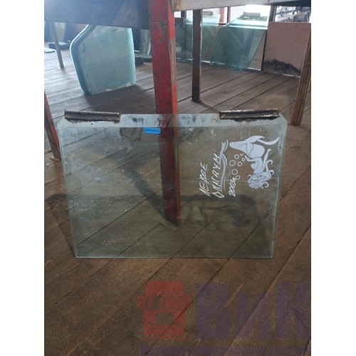 Стекло двери (основное) Renault Magnum LH (889)