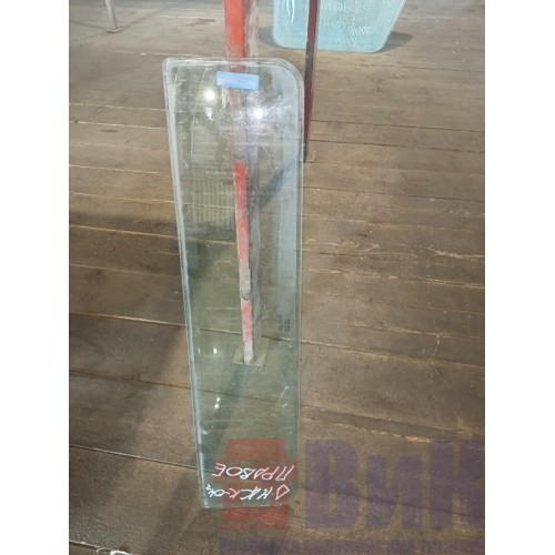 Стекло двери (форточка) Renault Magnum RH (904)