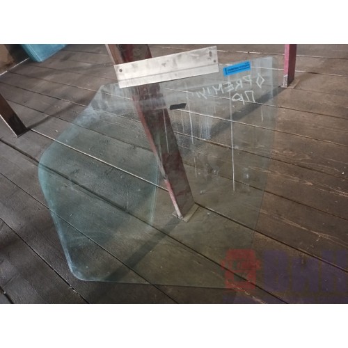 Стекло двери (основное) Renault Premium RH (906)-1