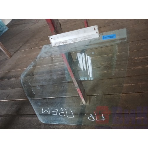 Стекло двери (основное) Renault Premium RH (914)-1