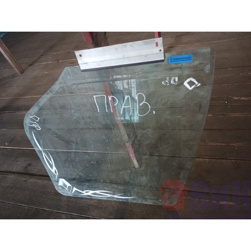 Стекло двери (основное) Renault Premium RH (915)-1