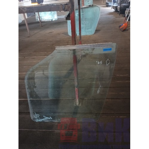 Стекло двери (основное) Renault Premium DCI-420 RH (928)