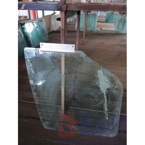 Стекло двери (основное) Renault Premium LH (940)