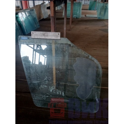 Стекло двери (основное) Renault Premium LH (938)