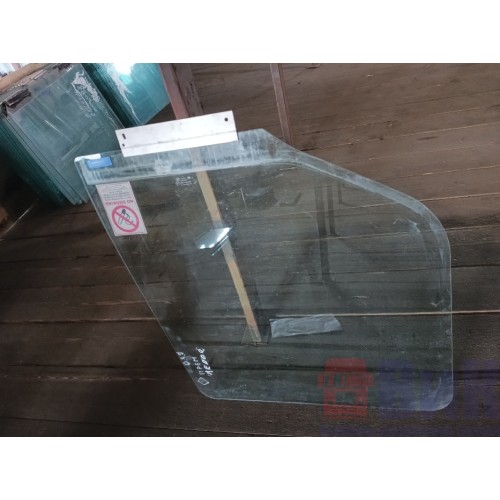 Стекло двери (основное) Renault Premium LH (936)-3