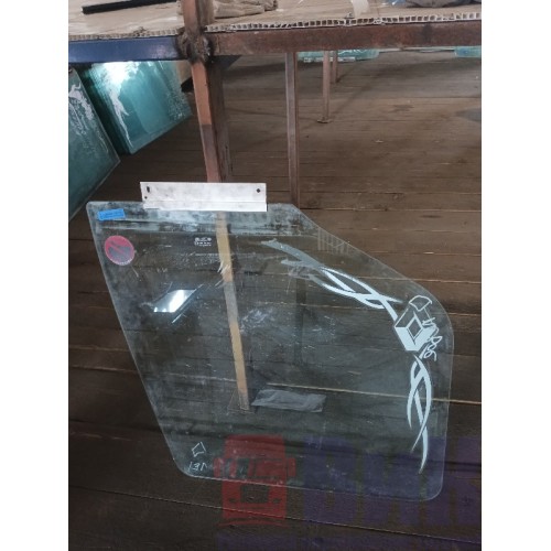 Стекло двери (основное) Renault Premium LH (931)