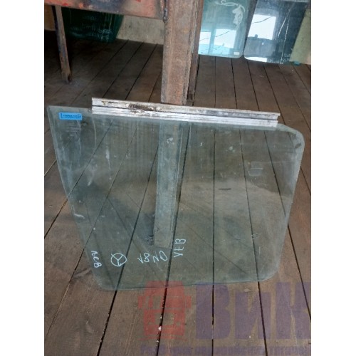 Стекло двери (основное) Mercedes Actros LH (956)