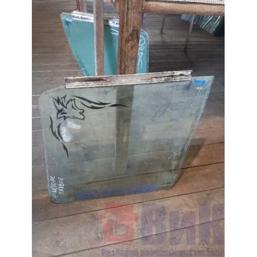 Стекло двери (основное) Mercedes Actros RH (965) 