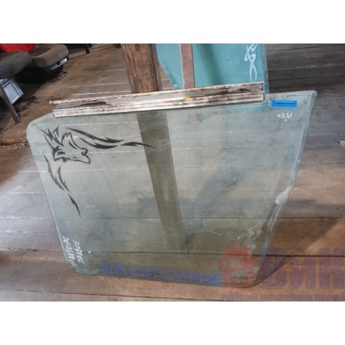 Стекло двери (основное) Mercedes Actros RH (965) -2