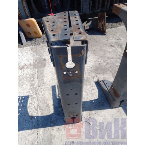 Траверса Renault/Volvo задняя (278)-1