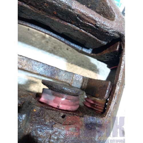 Суппорт Scania P340 170558 передний RH (люфт) (957)-1