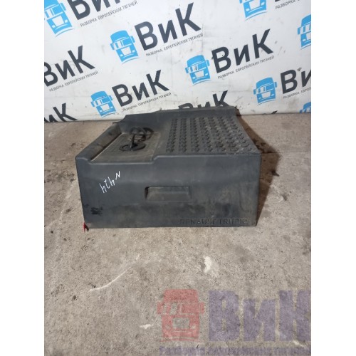 Крышка ящика АКБ Renault T460 003088 (891)