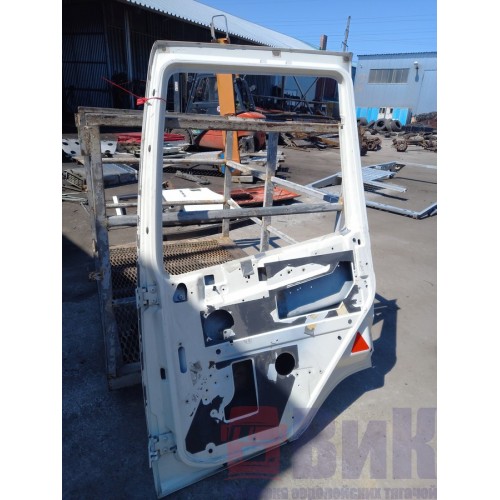 Каркас двери DAF 85 CF с петлями деф. RH (981)-3