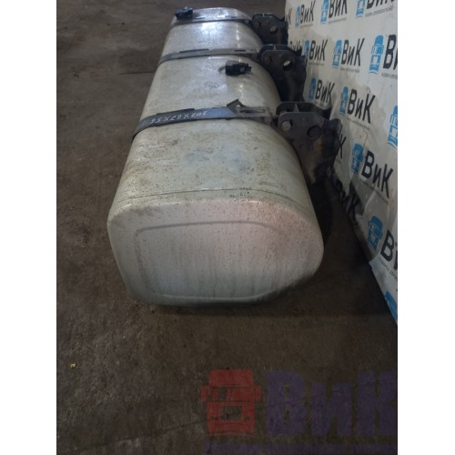 Бак топливный Renault Premium 001637 202х67х56 с топливозаборником и 3-мя кронштейнами с деф. (584)-6