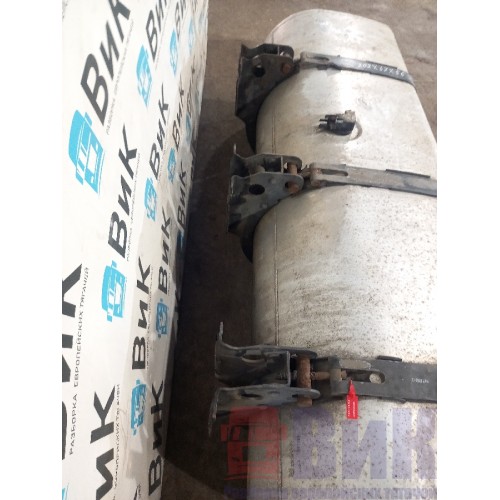 Бак топливный Renault Premium 001637 202х67х56 с топливозаборником и 3-мя кронштейнами с деф. (584)-2