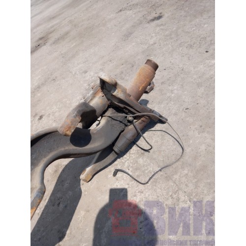 Балка передняя Iveco stralis с цапфами (блок подшип.) (958)-4