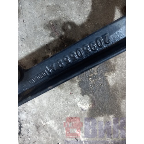 Кронштейн переднего крыла Renault Premium 001637 RH (572)-1