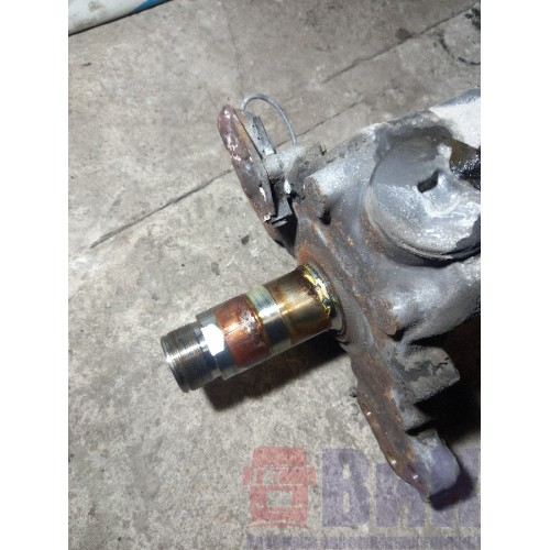 Балка передняя Renault Premium 001637 с цапфами d68 (562)-3