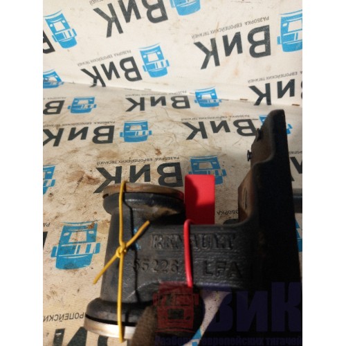 Кронштейн крепления торсиона кабины Renault Premium 001637 (630)-2