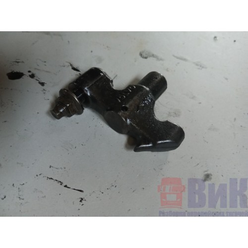 Перемычка клапанов (траверса) Volvo D12C/D12A (161) *-3