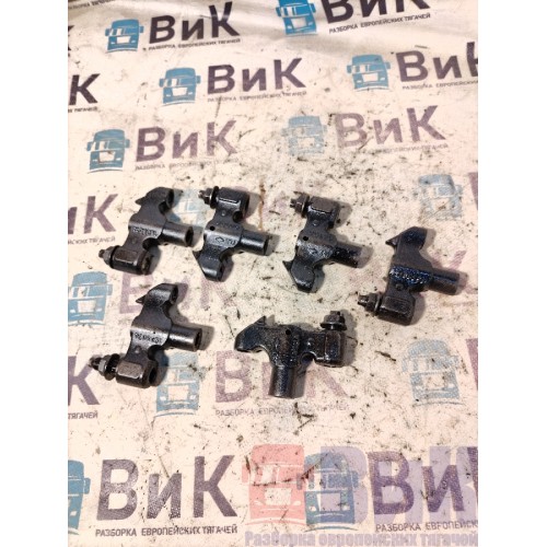 Перемычка клапанов (траверса) Volvo D12C/D12A (161) *-1