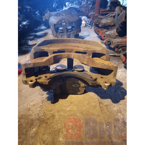 Суппорт Renault MERITOR передний RH (641) 