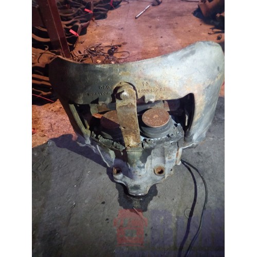 Суппорт Renault MERITOR передний RH (641) -1