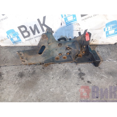 Кронштейн буксировочного крюка Volvo FH 12 285650 RH (236)