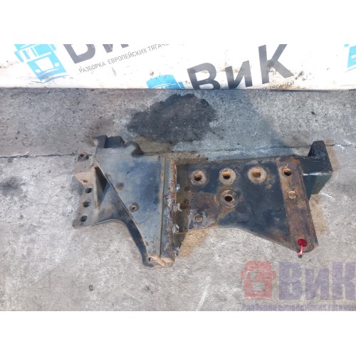 Кронштейн буксировочного крюка Volvo FH 12 285650 RH (236)-1