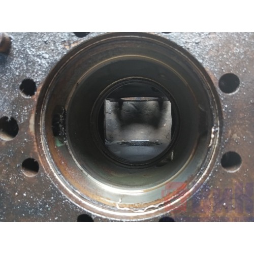 Блок цилиндров двигателя Volvo D12D (443)-14