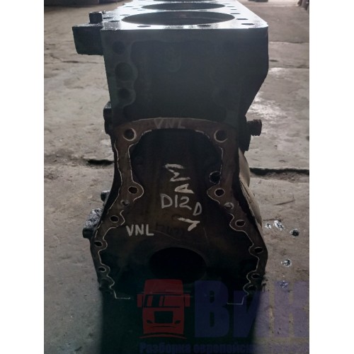 Блок цилиндров двигателя Volvo D12D (443)-2