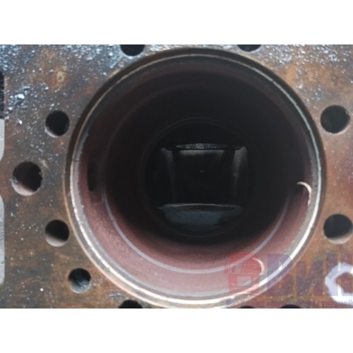 Блок цилиндров двигателя Volvo D12D (443)-28