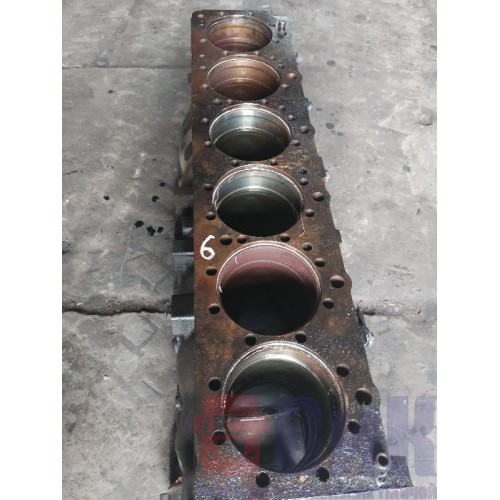 Блок цилиндров двигателя Volvo D12D (443)-24