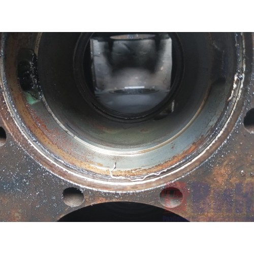 Блок цилиндров двигателя Volvo D12D (443)-23