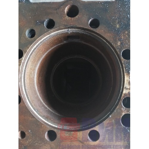 Блок цилиндров двигателя Volvo D12D (443)-22