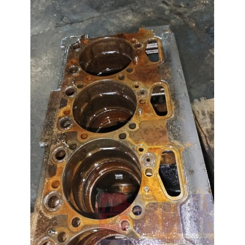 Блок цилиндров двигателя Scania 4 PDE (911)-3