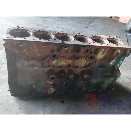 Блок цилиндров двигателя Volvo D12D (433)-27