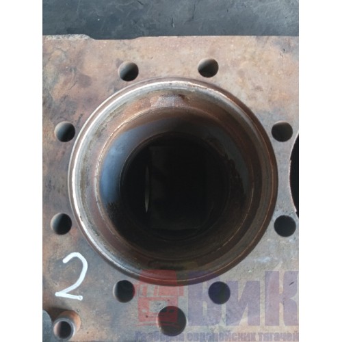 Блок цилиндров двигателя Volvo D12D (433)-13