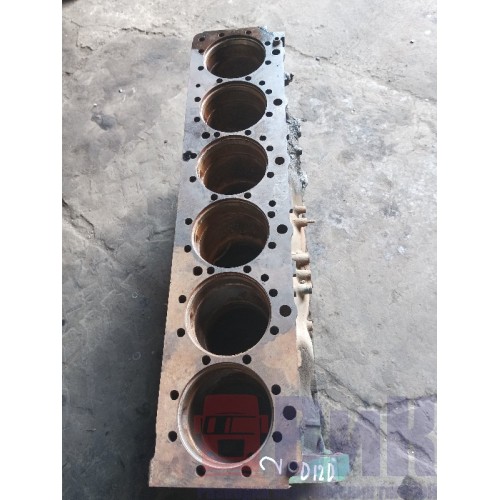 Блок цилиндров двигателя Volvo D12D (433)-23